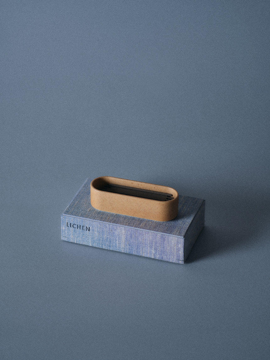 LICHEN 100 INCENSE STICKS with CASE