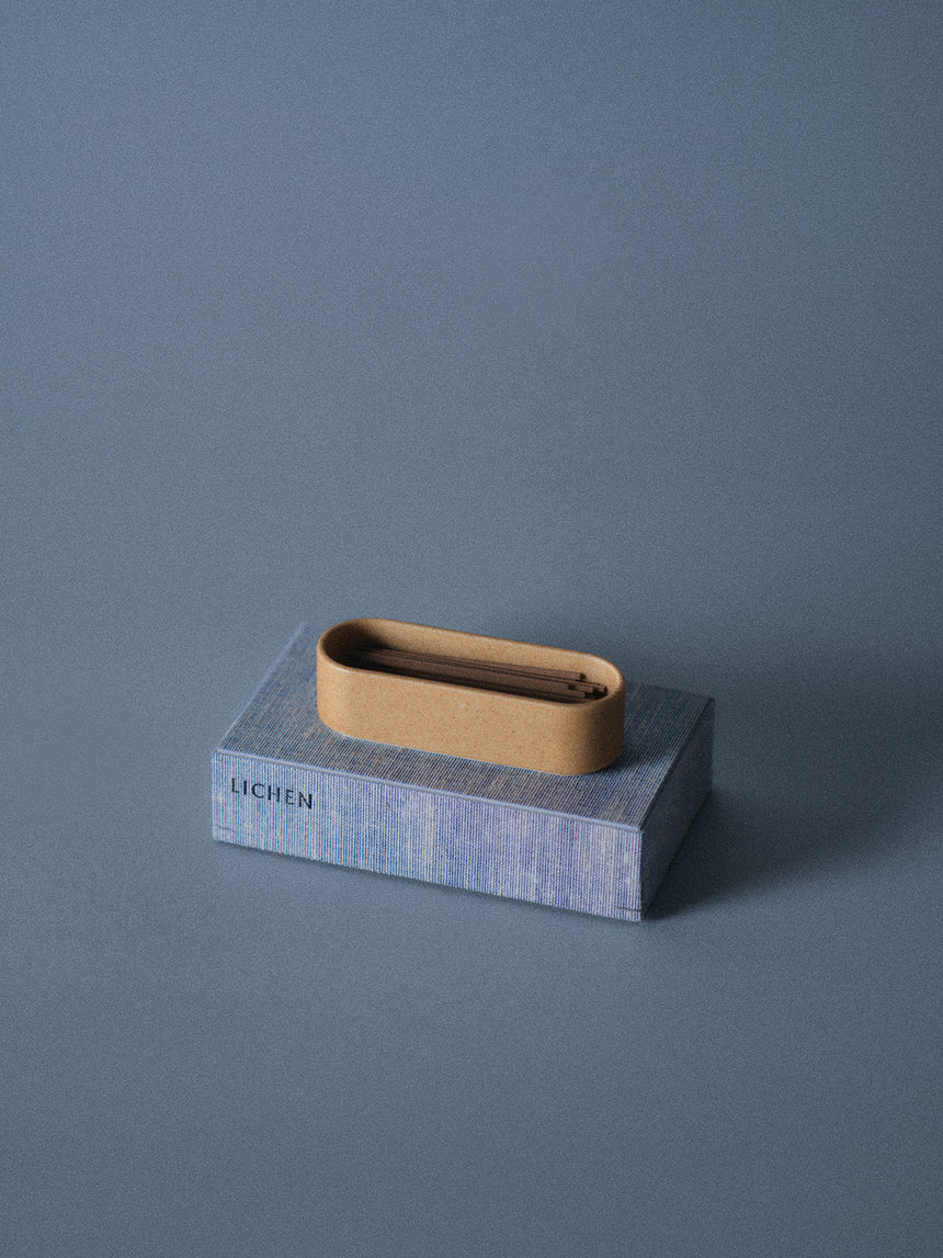 LICHEN BASE INCENSE STICKS with CASE